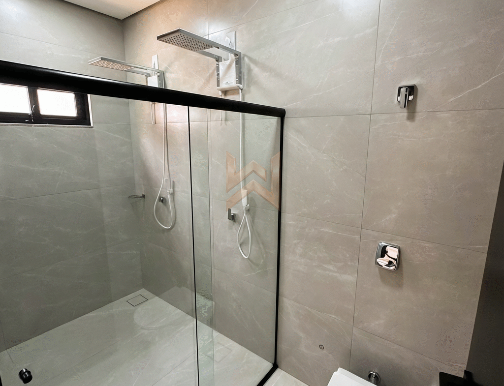 Casa a venda em condominio Vilhena RO Alto padrão