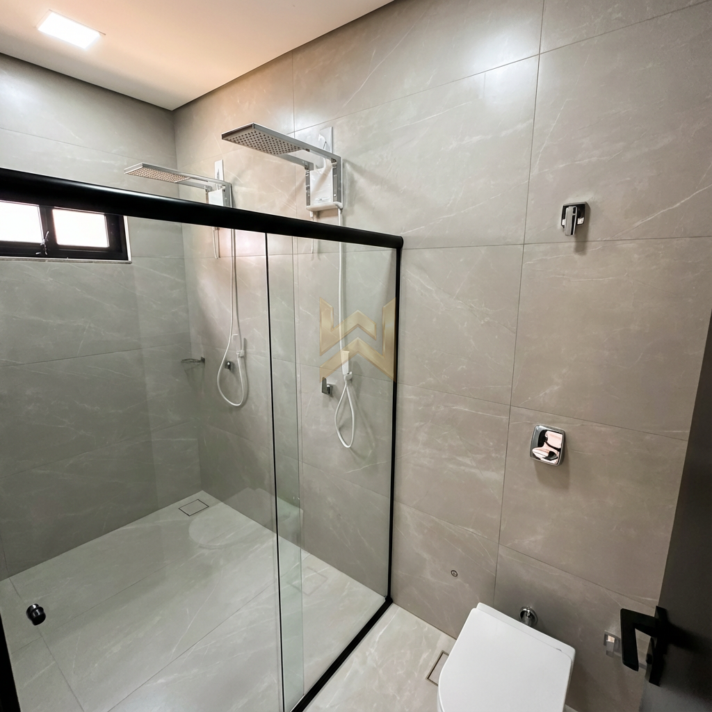 Casa a venda em condominio Vilhena RO Alto padrão